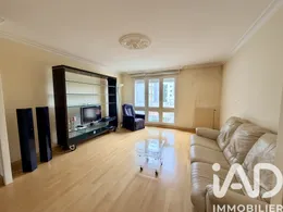 Apartment in Rezé (44400)