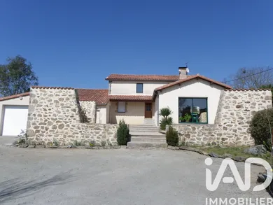 Maison de campagne à Bressuire (79300)