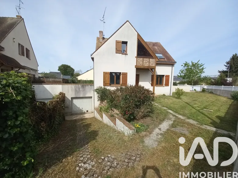 Maison 6 pièces 111 m² · à Montlouis-sur-Loire · 111 m² · 260 000 €