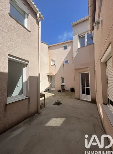 Building in Bagnols-sur-Cèze (30200)