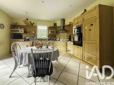 Mansion in Gonneville-sur-Mer (14510)