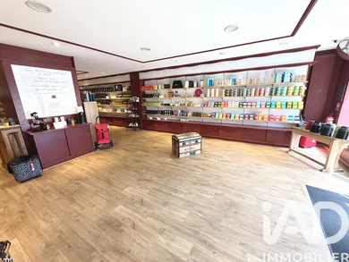 Commercial walls in Pau (64000)