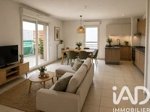 Apartment in Vénissieux (69200)