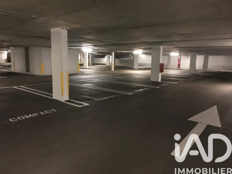 Parking 15 m² · à Lyon · 15 m² · 30 000 €