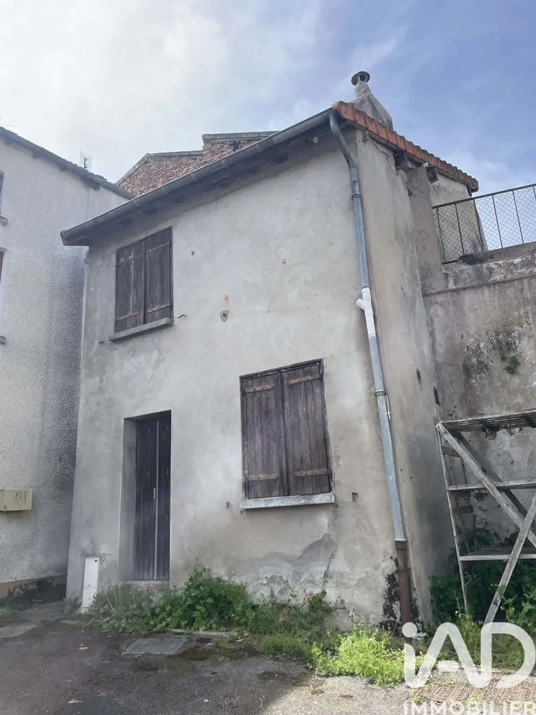 Maison 2 pièces 27 m² · à Saint-Martin-d'Estréaux · 27 m² · 17 000 €