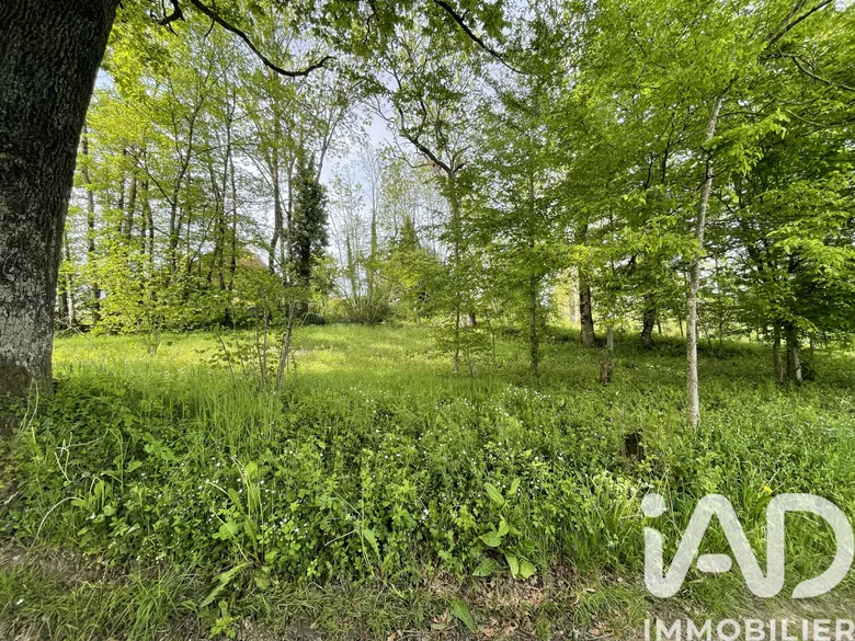 Terrain 754 m² · à Droiturier · 754 m² · 13 000 €
