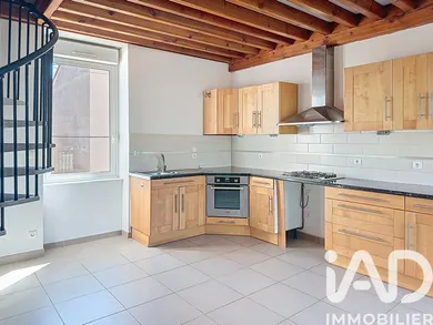 Townhouse in Roanne (42300)
