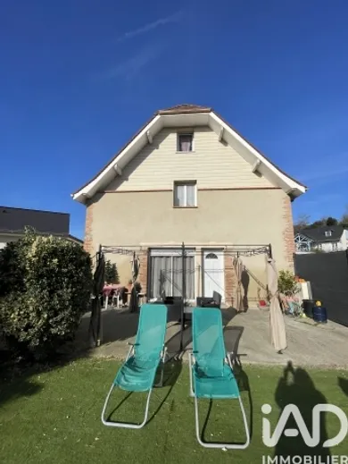 Apartment in Lescar (64230)