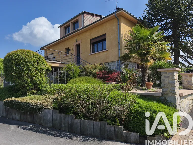 Maison 8 pièces 169 m² · à Vireux-Wallerand · 169 m² · 280 000 €