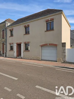 Townhouse in Gien (45500)