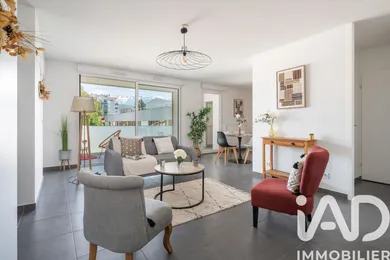 Apartment in Grenoble (38100)