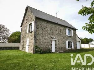Maison de campagne à Saint-Fraimbault-de-Prières (53300)