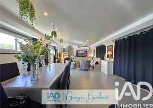 Barge in Conflans-Sainte-Honorine (78700)