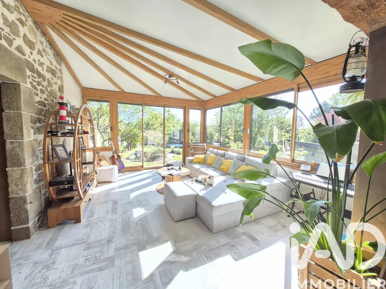 Maison 7 pièces 185 m² · à Bellevigny · 185 m² · 325 000 €