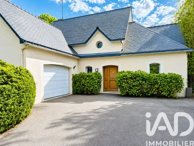 Architectural house in Saint-André-des-Eaux (44117)
