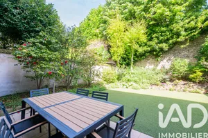 Apartment in Montrouge (92120)