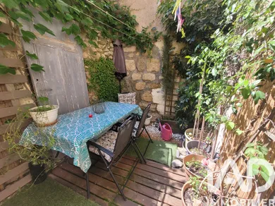 Appartement à Saint-Geniès-de-Fontedit (34480)