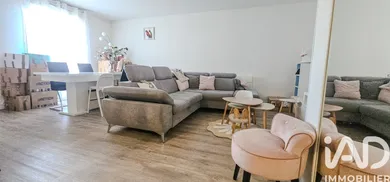 Apartment in Pontault-Combault (77340)