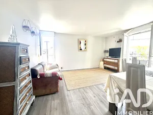 Apartment in Combs-la-Ville (77380)