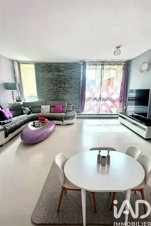 Apartment in Élancourt (78990)