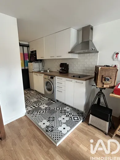 Apartment in Montreuil (93100)