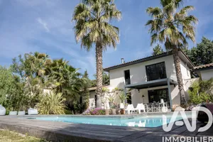 Traditional house in Avignon (84140)