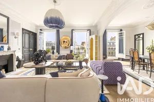 Apartment in Paris (75016)