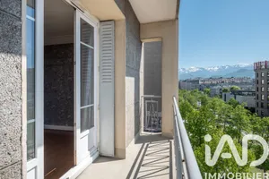 Apartment in Grenoble (38000)