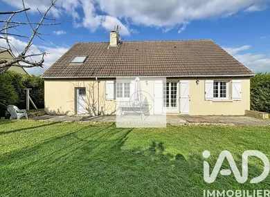 House in Saint-Lubin-des-Joncherets (28350)
