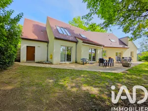 Architectural house in Forges-les-Bains (91470)