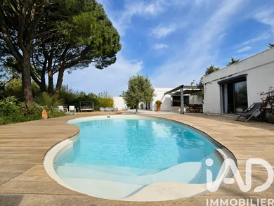 Vente maison à Pujaut (30131) : maison d'architecte 7 pièces 280 m² - 2006481 — 2