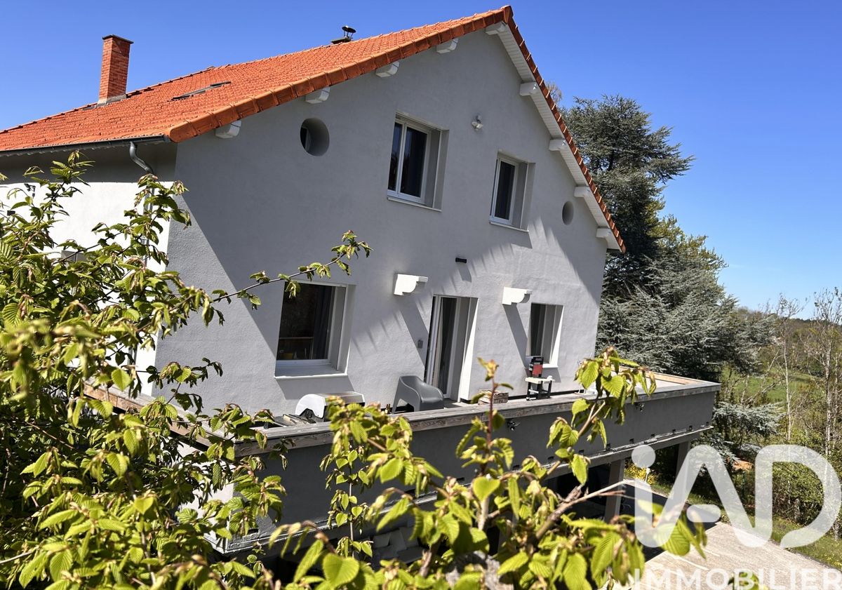 maison à Orcines