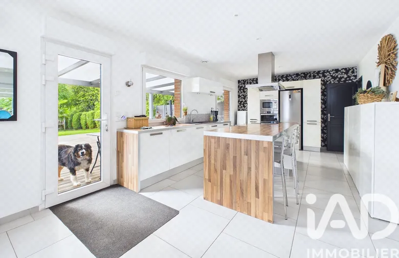 Maison 8 pièces 312 m² · à Valenciennes · 312 m² · 579 000 €