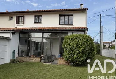 House in Villenave-d'Ornon (33140)