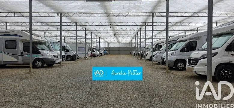 Local commercial 500 m² · à Bourgbarré · 500 m² · 257 200 €