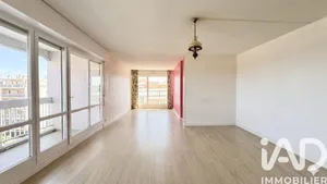 Apartment in Élancourt (78990)