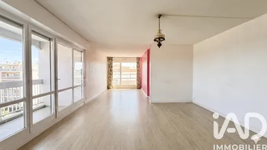 Apartment in Élancourt (78990)