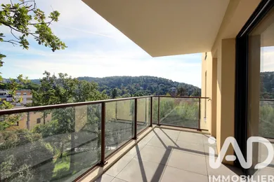 Apartment in Aix-en-Provence (13100)