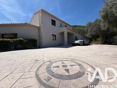 Maison de campagne à Le Luc (83340)