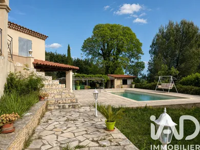 Maison à Saint-Maximin (30700)