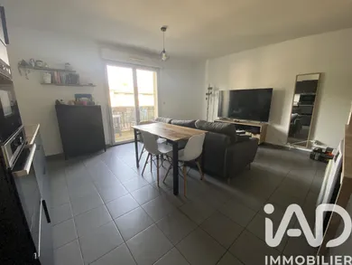 Apartment in Fargues-Saint-Hilaire (33370)