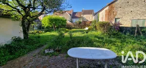 Village house in Ancy-le-Franc (89160)