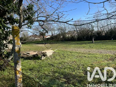 Terrain à bâtir à Mauzé-sur-le-Mignon (79210)