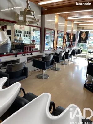 Esthétique, Coiffure​ à Vaux-le-Pénil (77000)