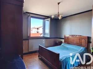 Apartment in Saint-Priest-en-Jarez (42270)