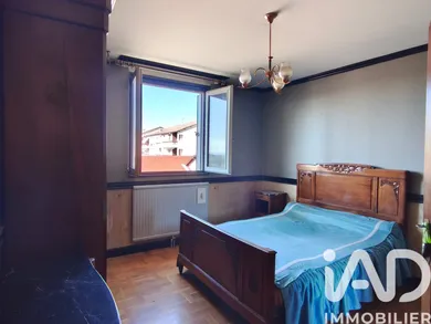 Apartment in Saint-Priest-en-Jarez (42270)