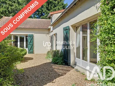 House in Sainte-Mesme (78730)