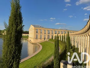 Duplex in Voisins-le-Bretonneux (78960)