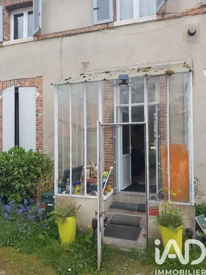 Apartment in Sens (89100)