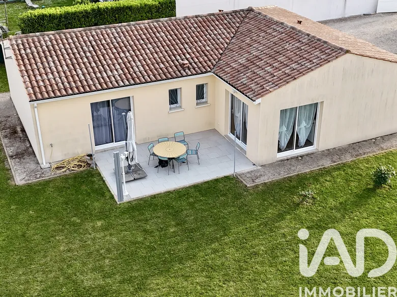 Maison 5 pièces 109 m² · à Germignac · 109 m² · 242 000 €